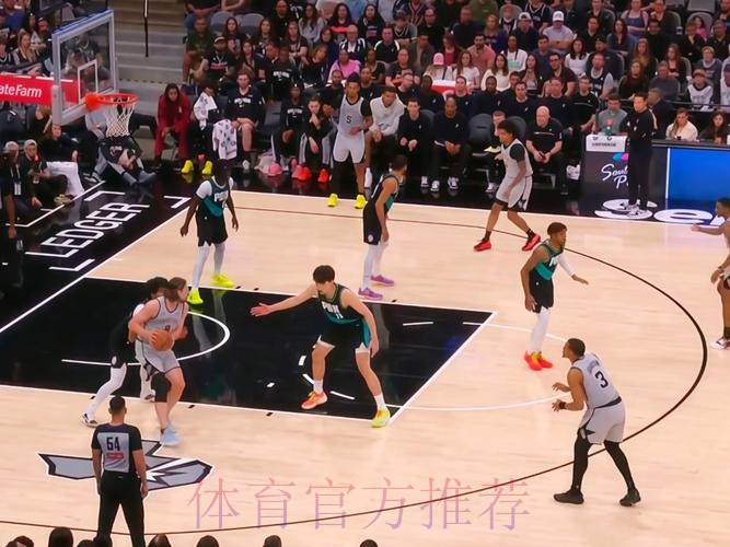 开拓者客场掀翻西部第二！阿夫迪亚29+11+10带队爆冷胜马刺